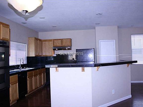 3rd image of 8520 Caddy Corner St
