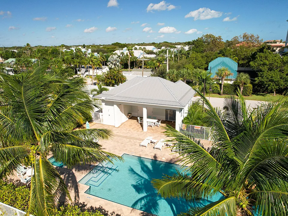 144 Ocean Breeze Dr