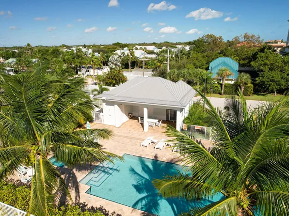 144 Ocean Breeze Dr, Juno Beach, FL 33408