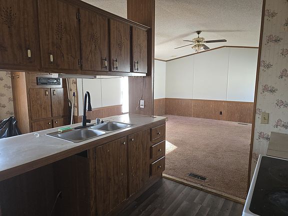 3rd image of 93 Moore Ln