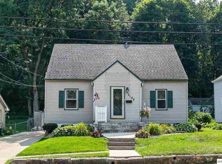 2188 Roosevelt St, Dubuque, IA 52001