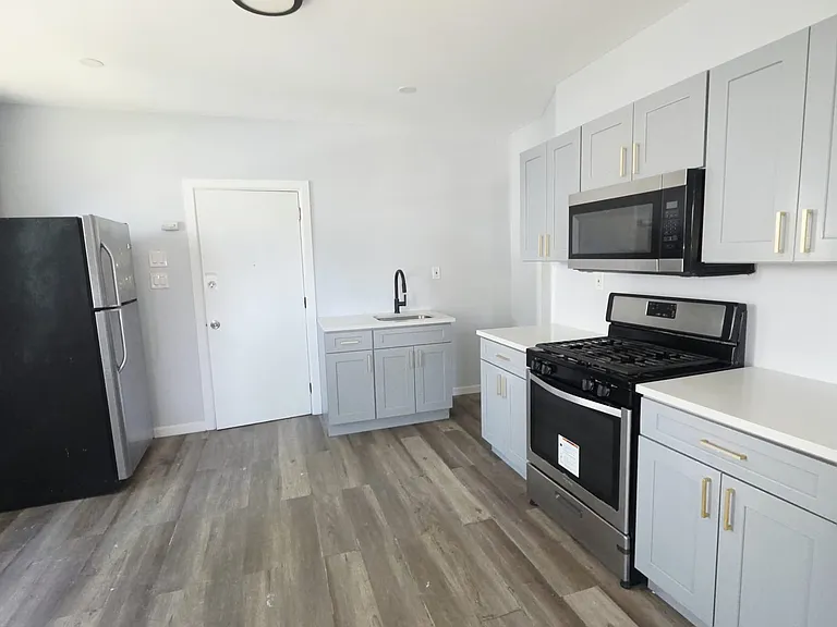 186 Avenue B #1A — Photo 1
