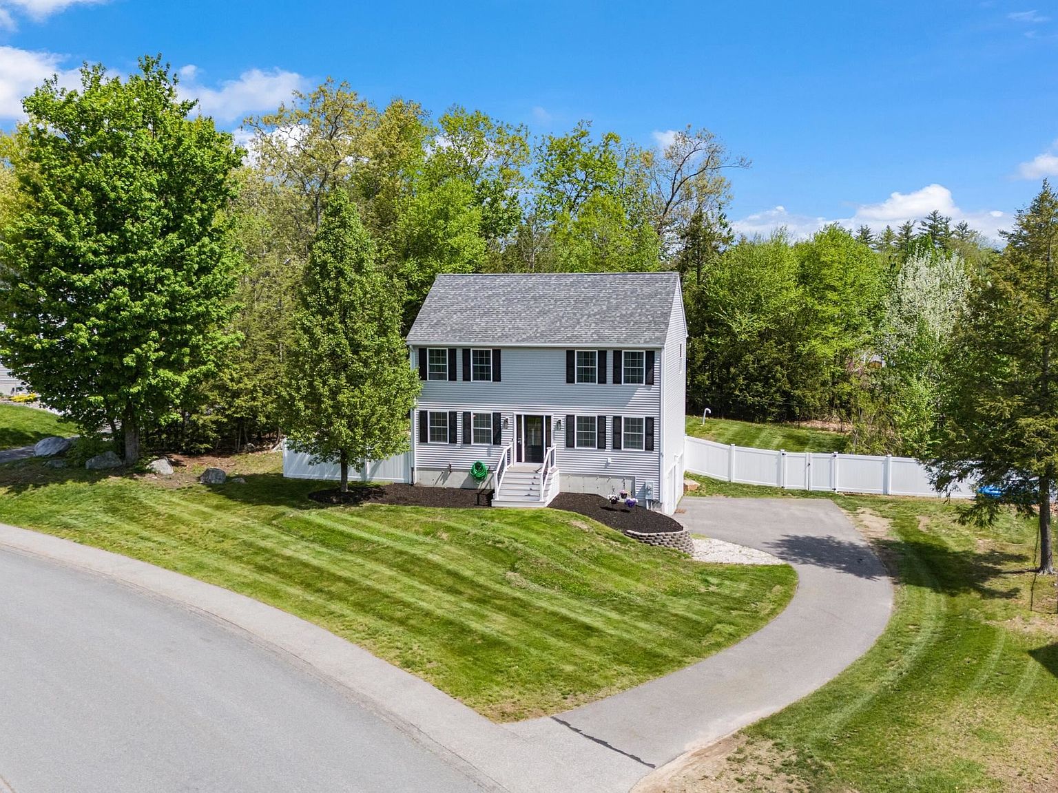 39 Waterford Drive, Sandown, NH 03873 Zillow