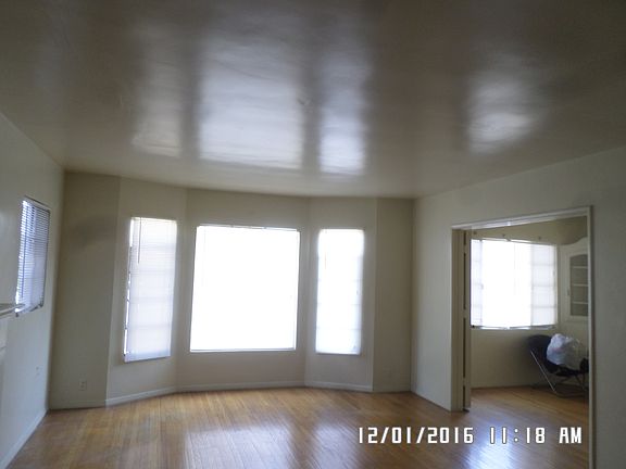 2nd image of 5919 Camellia Ave