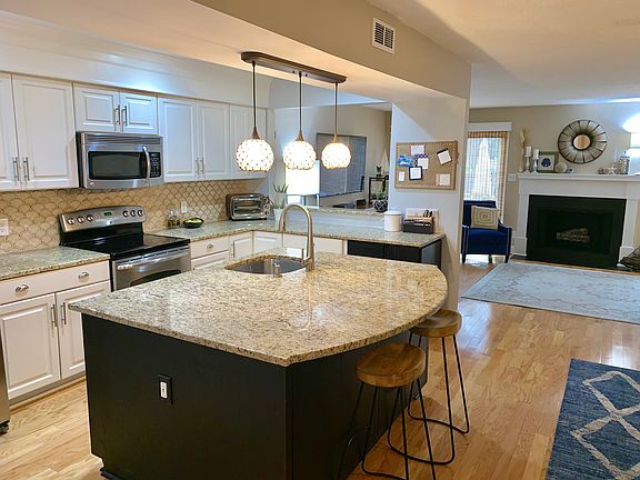 3rd image of 3945 Ocean Cut Ln