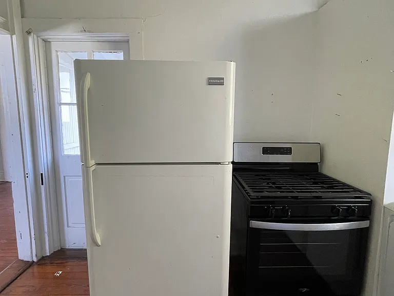 4229 Coliseum St — Photo 10