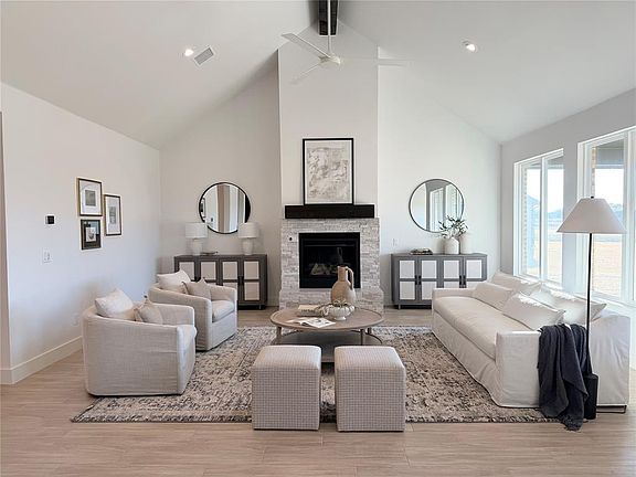 4th image of 6881 Lakeview Dr