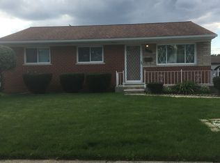 6501 Huntleigh St, Garden City, MI 48135