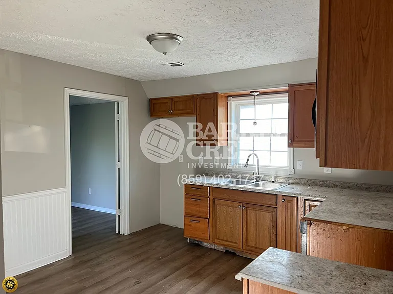 575 Royal Ct — Photo 6