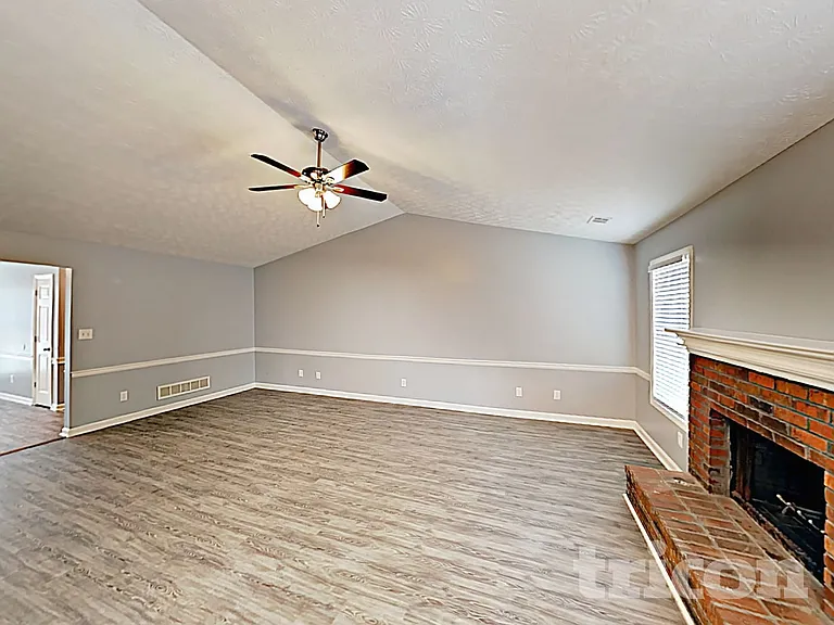 105 Daileys Plantation Dr — Photo 6