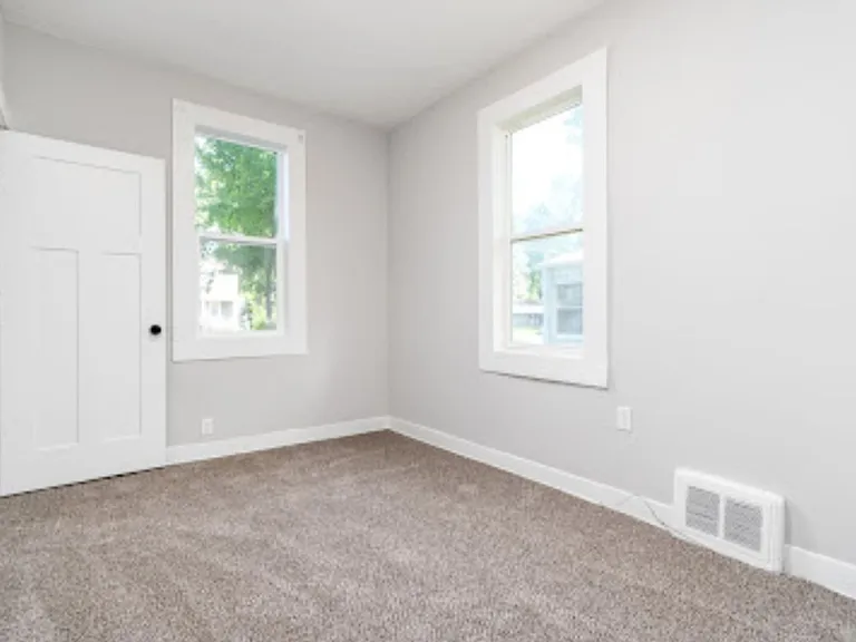 5411 N 24th St — Photo 12