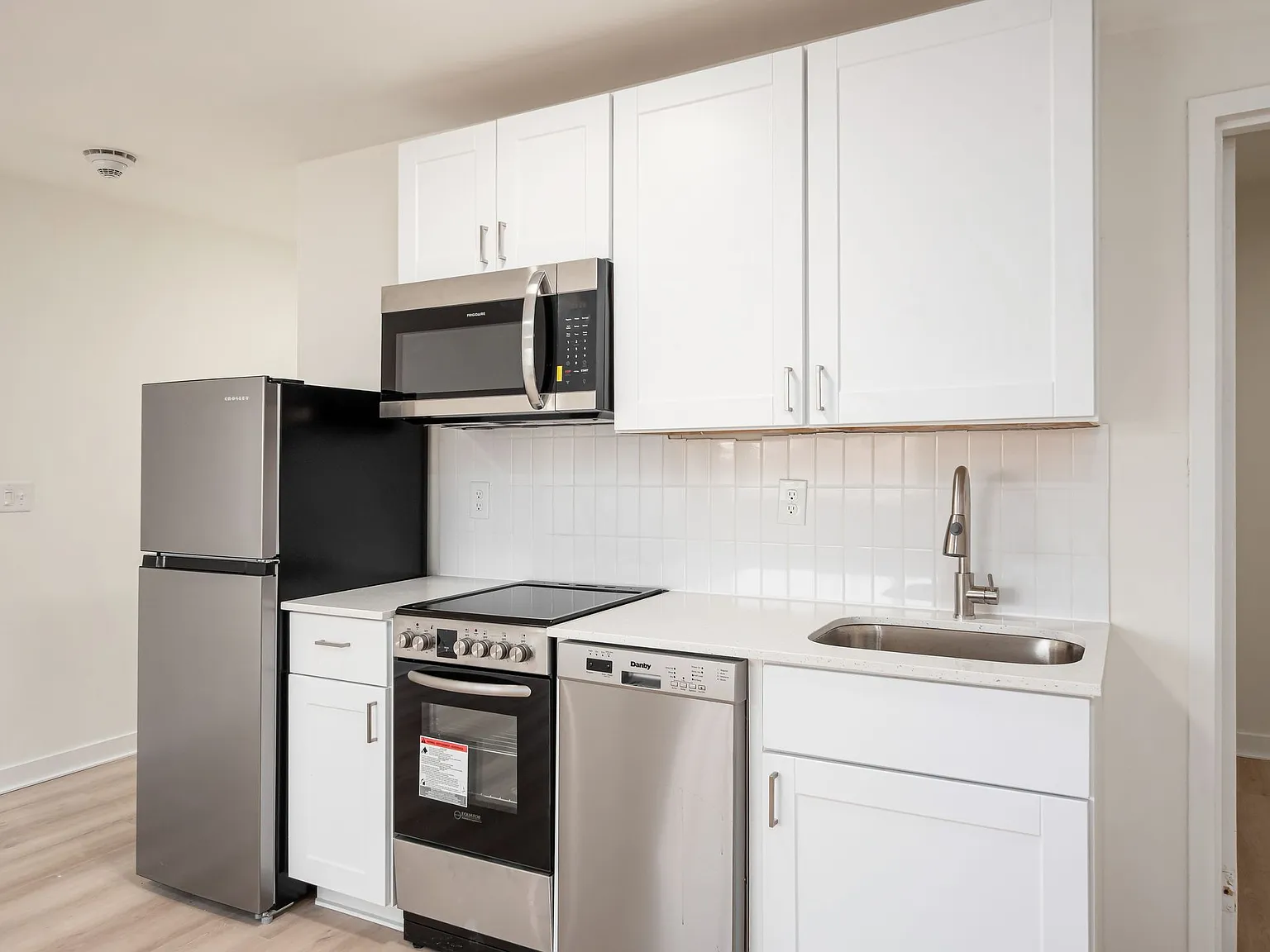 Lumarc Apartments — Photo 1