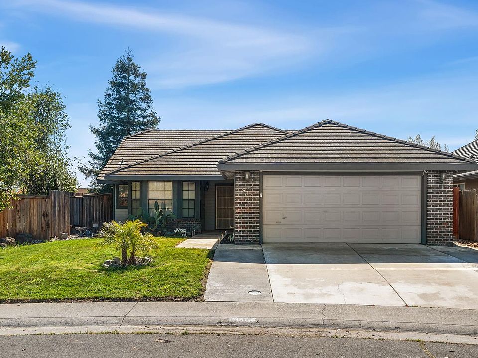 1st image of 914 Cedar Canyon Cir