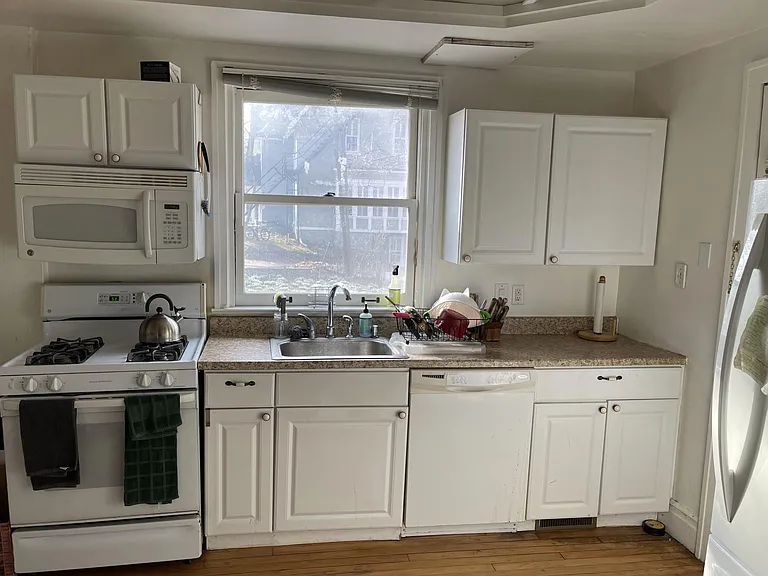 1008 W Huron St — Photo 5