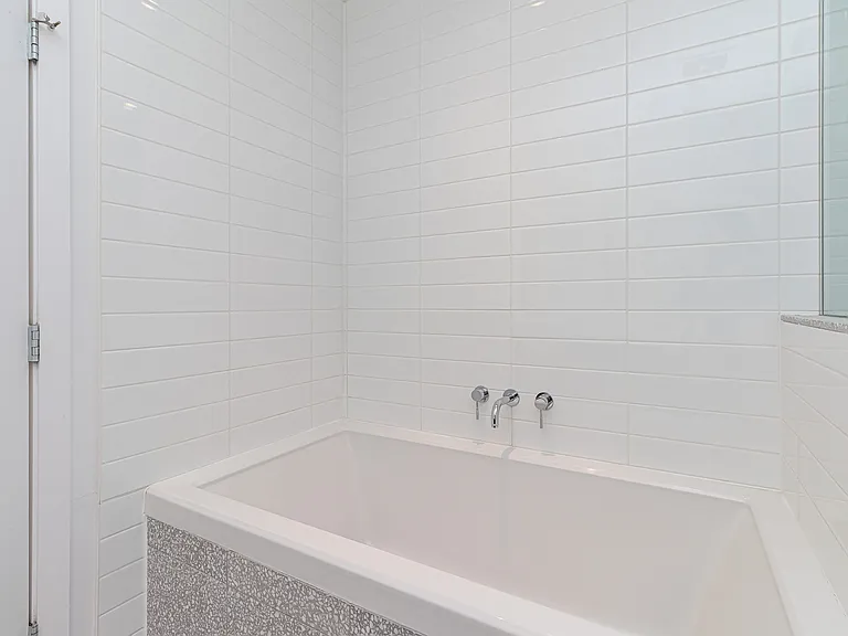 Fisgard St — Photo 30