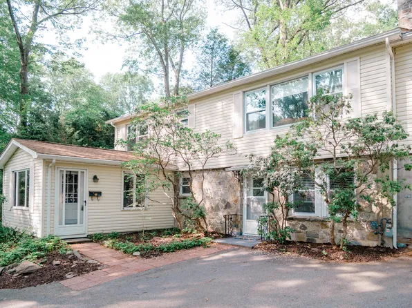 6 Eastwood Road, Mansfield, CT 06268