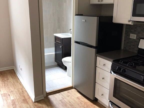 2nd image of 2834 W Palmer St APT 305