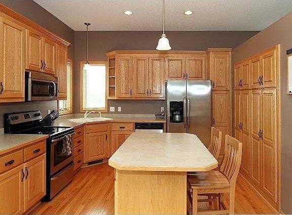 3rd image of 22609 Elston Ct