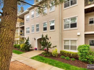 921 Burgundy Way, Wayne, NJ 07470