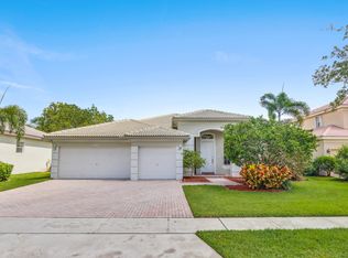 16737 NW 10th St, Pembroke Pines, FL 33028