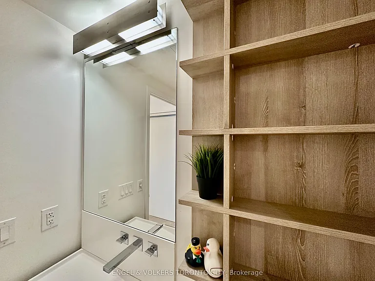 101 Charles St E #720 — Photo 8