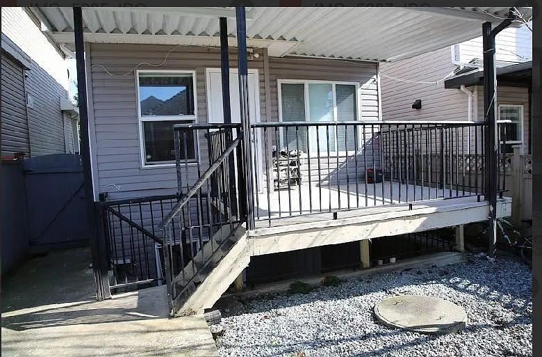 6911 144a St photo 1