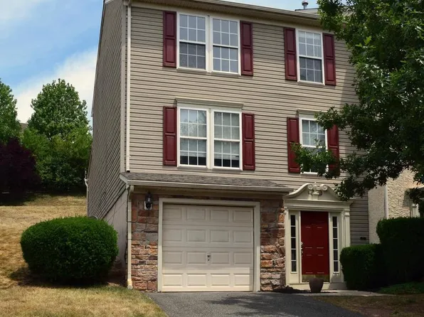23 Creekside Dr, Pottstown, PA 19464