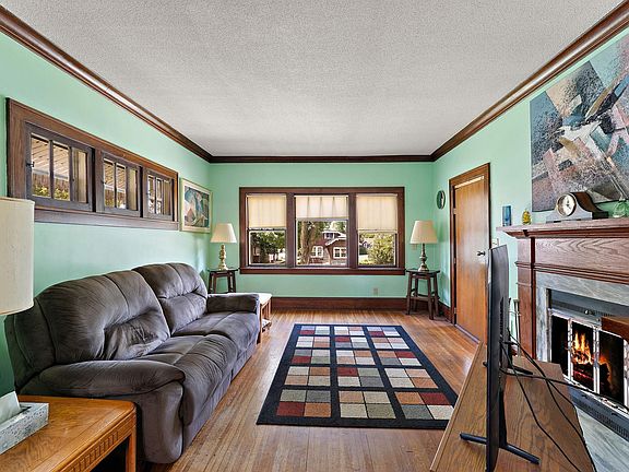 2nd image of 3010 James Ave N