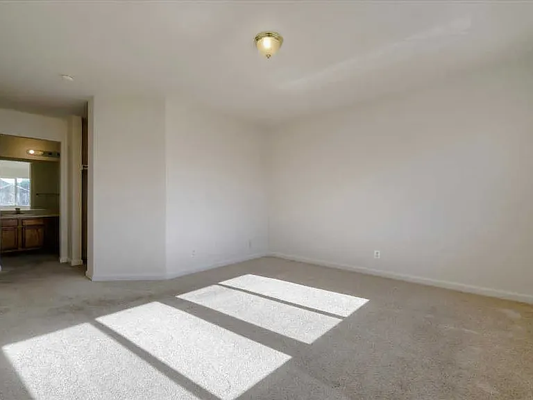20363 Royal Ave — Photo 13