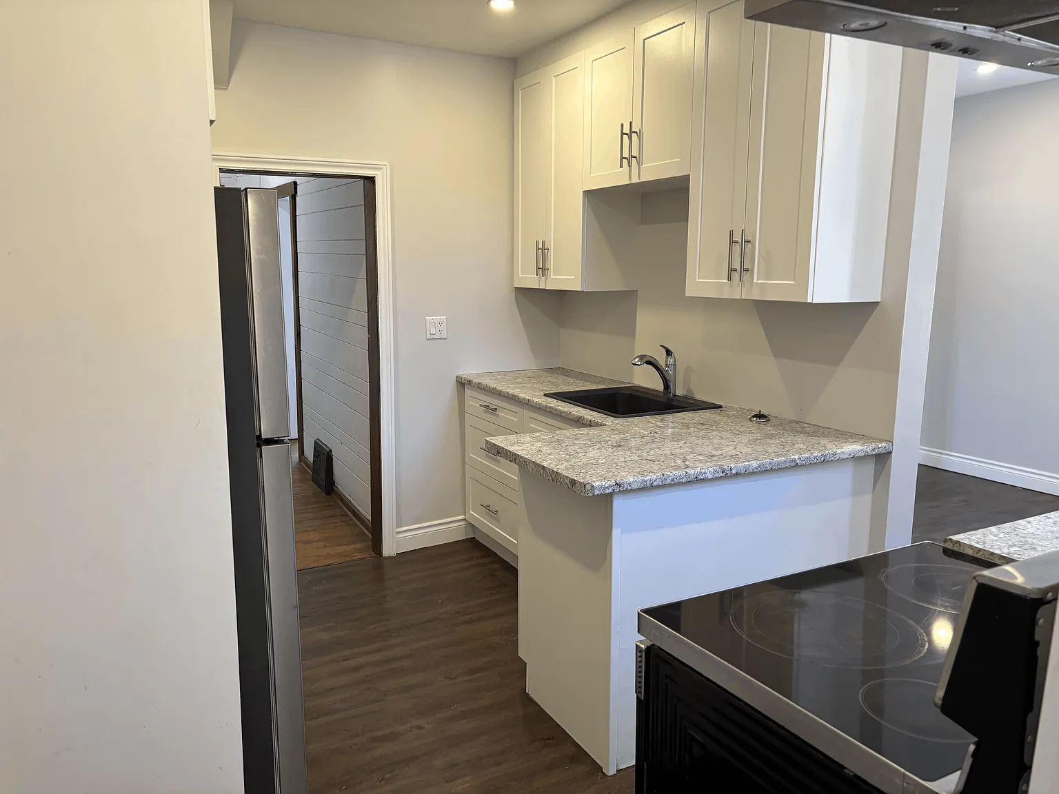 26 Shotwell Street — Photo 2