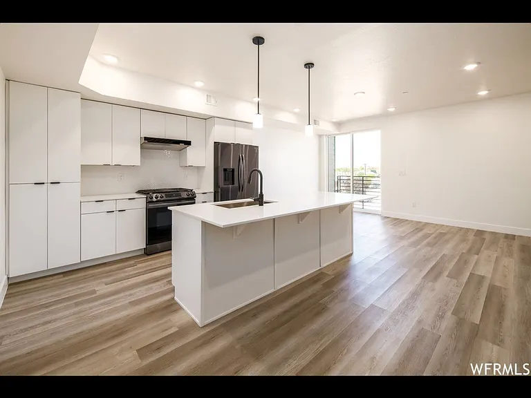 933 S Washington St #111 — Photo 2