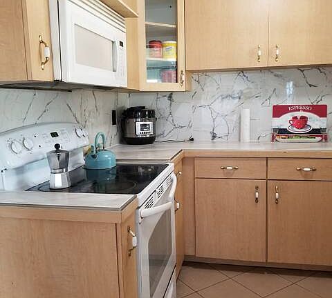 3rd image of 21026 Bersell Ave
