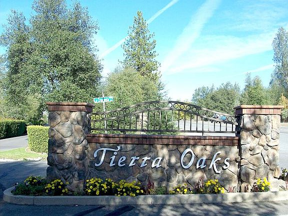 2nd image of 13212 Tierra Heights Rd