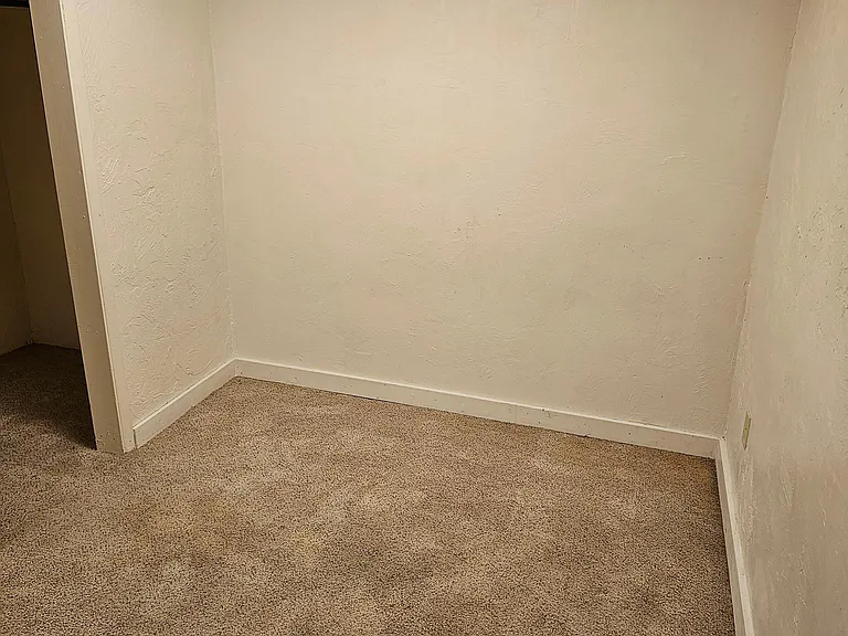 110 7th St #7 — Photo 9