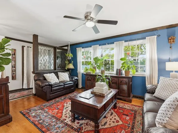 6320 W 93rd Ter, Overland Park, KS 66212