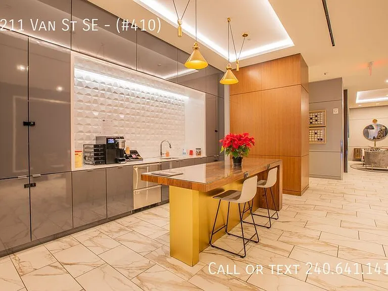 1211 Van St SE #410 — Photo 34