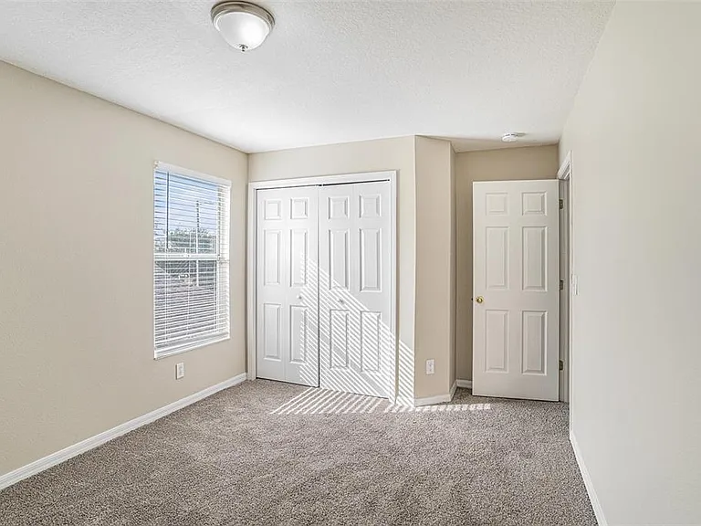 8602 Sandy Plains Dr — Photo 20