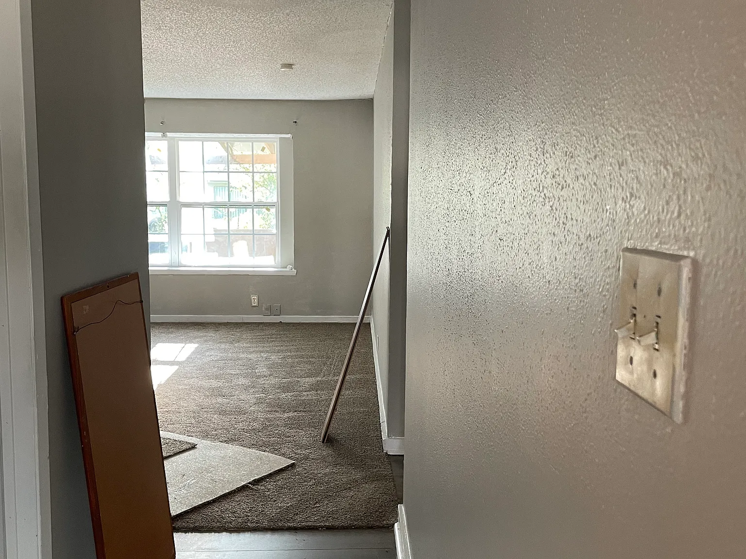 4 bed, 1600 sqft, $1,550 — Photo 2