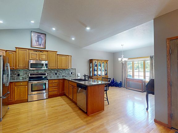 5th image of 1100 Sunnyside Ct