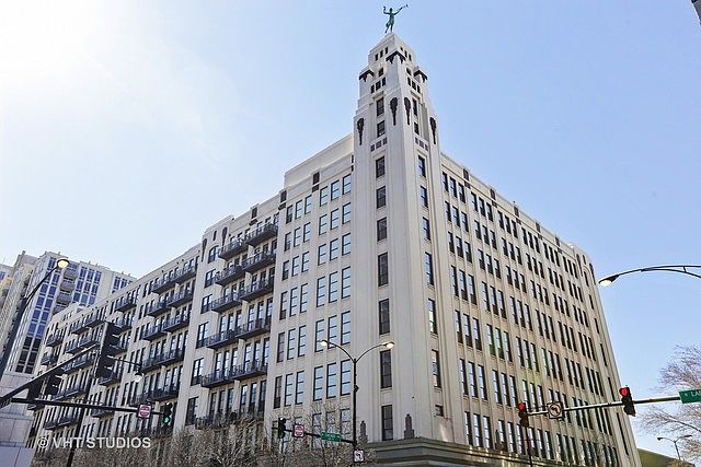 1st image of 758 N Larrabee St APT 704