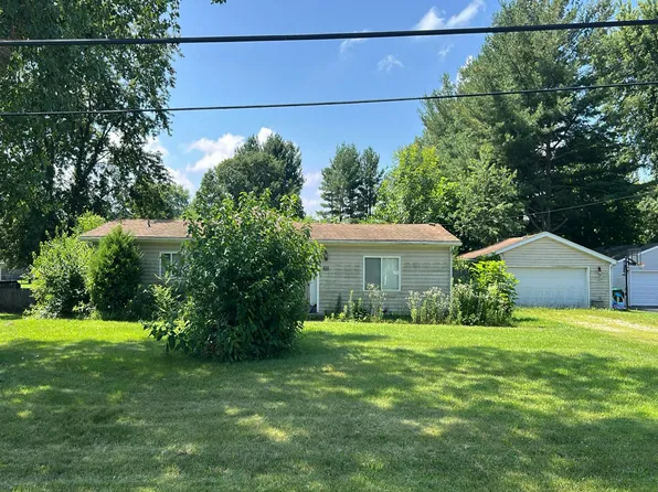 631 W 2nd St, Braidwood, IL 60408