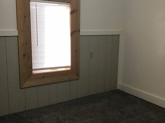 5th image of 1019 E Broadway St APT 1