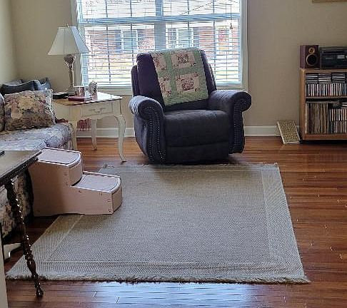 3rd image of 617 Hazel St APT 402