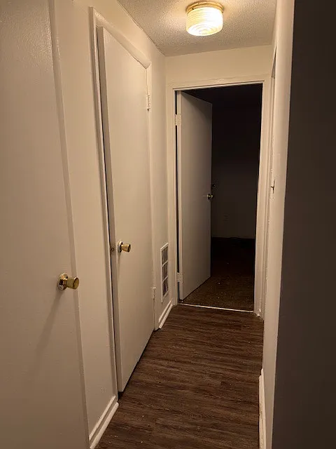 3 bed, 1174 sqft, $2,034 — Photo 4