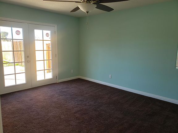 5th image of 11744 Redwood Ave