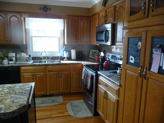 5th image of 3019 Cedar Valley Ct