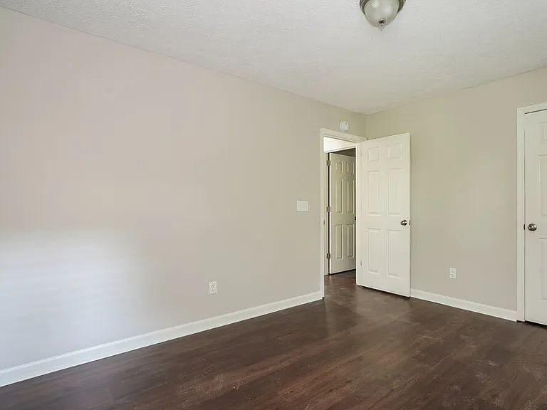 1207 Cedarbend Dr — Photo 15