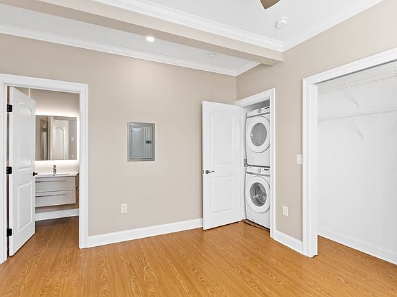 2nd image of 414 White Horse Pike APT B