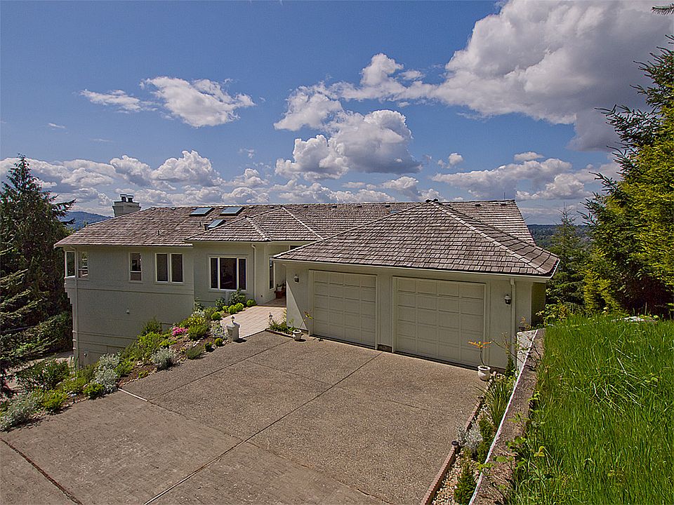 1st image of 1648 207th Ave NE