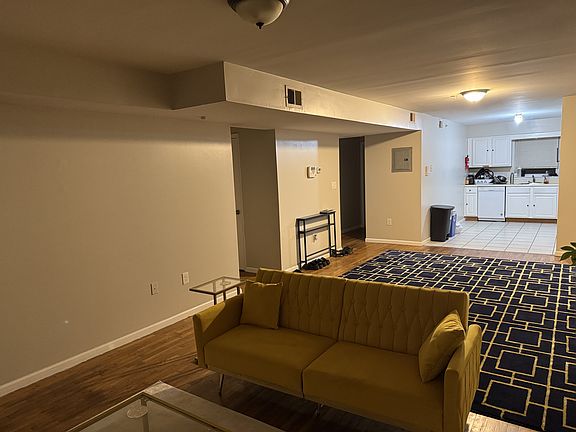 5th image of 125 S 7th St APT 2